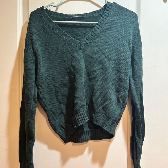 Brandy Melville Leigh V-neck Sweater - Picture 2 of 4